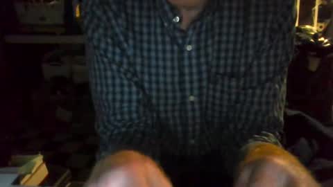 Snapshot of mikeb3200 chatting on 02.26.25 mikeb3200 online show from 02.26.25