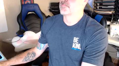 Snapshot of miked970 chatting on 07.26.26 Sean Steele online show from 07.26.26
