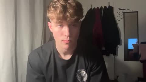 Snapshot of mikeiron126150 chatting on 11.19.25 mikeiron126150 online show from 11.19.25