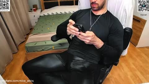 Snapshot of mikestrip chatting on 03.22.26 Mike online show from 03.22.26