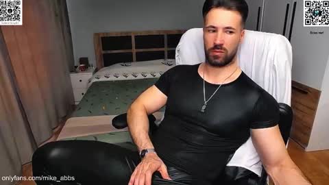 Snapshot of mikestrip chatting on 03.23.26 Mike online show from 03.23.26