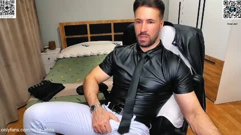 Snapshot of mikestrip chatting on 03.26.26 Mike online show from 03.26.26