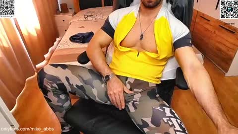 Snapshot of mikestrip chatting on 04.16.26 Mike online show from 04.16.26