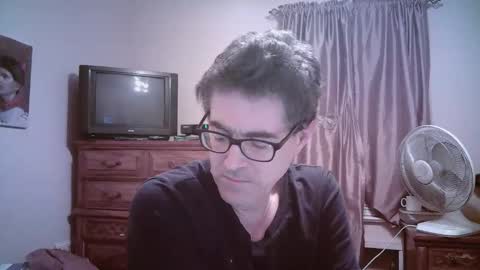 Snapshot of mikewulds chatting on 04.30.26 Mike online show from 04.30.26