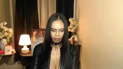 Mistress MikeyAlawi online show from 01.17.25