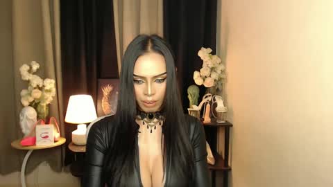 Mistress MikeyAlawi online show from 01.31.25
