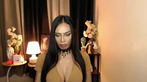 Mistress MikeyAlawi online show from 02.02.25