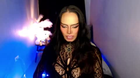 Mistress MikeyAlawi online show from 06.14.26