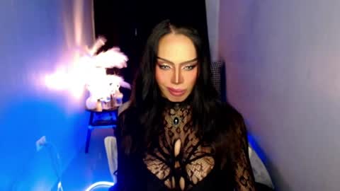 Mistress MikeyAlawi online show from 06.14.26