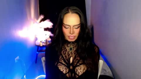 Mistress MikeyAlawi online show from 06.16.26