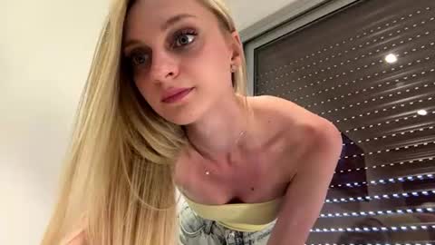 mikkiskees online show from 07.08.26