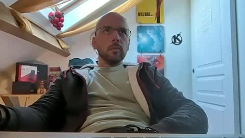 Snapshot of mikmik91 chatting on 12.26.24 mikmik91 online show from 12.26.24