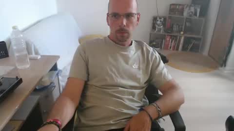 Snapshot of mikmik91 chatting on 09.09.25 mikmik91 online show from 09.09.25