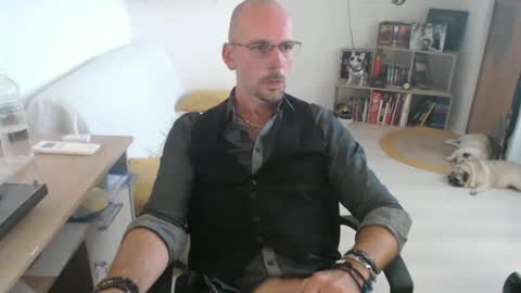 Snapshot of mikmik91 chatting on 09.16.25 mikmik91 online show from 09.16.25