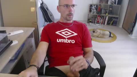 Snapshot of mikmik91 chatting on 10.14.25 mikmik91 online show from 10.14.25