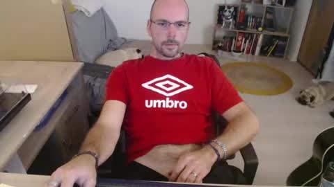 Snapshot of mikmik91 chatting on 10.30.25 mikmik91 online show from 10.30.25