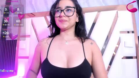 Snapshot of mila_clum chatting on 09.13.25 Camila online show from 09.13.25