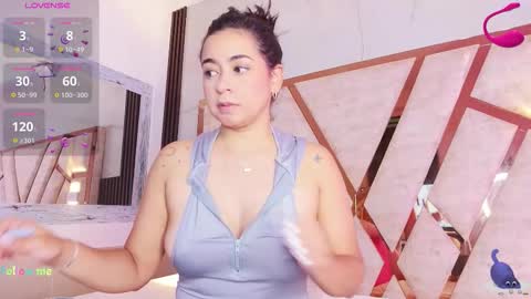Snapshot of mila_clum chatting on 10.18.25 Camila online show from 10.18.25