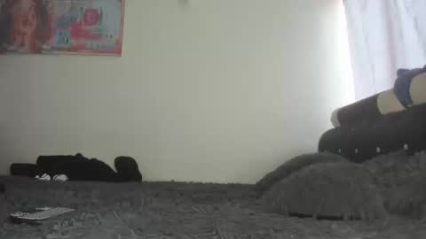 Mila Dash online show from 01.08.25