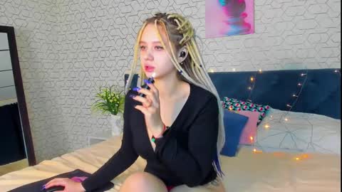 mila_kinor online show from 01.05.25