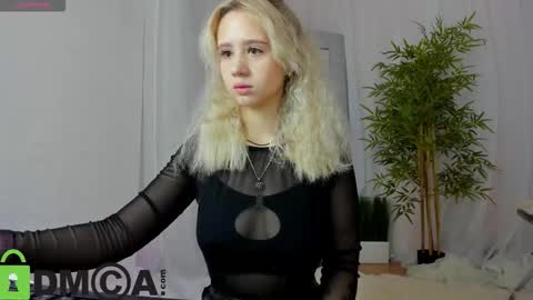 mila_kinor online show from 09.27.25