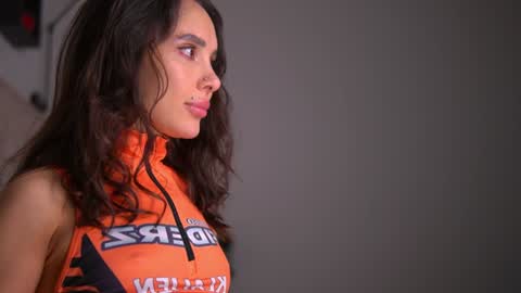 mila may  online show from 02.07.25