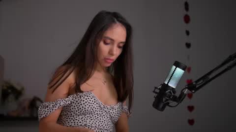 mila may  online show from 02.09.25