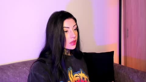 Snapshot of mila_monty__ chatting on 05.27.26 online show from 05.27.26