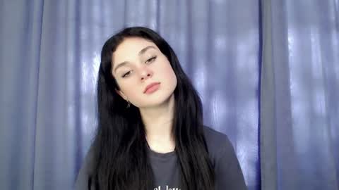Snapshot of mila_rossee chatting on 07.26.26 Mila online show from 07.26.26