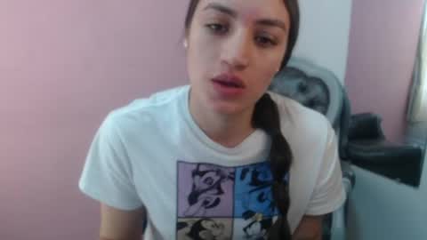 Snapshot of mila_sexy69 chatting on 06.01.26 mila_sexy69 online show from 06.01.26