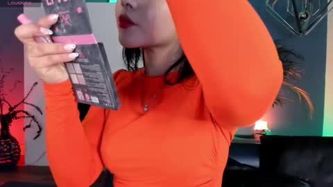 Snapshot of mila_shay chatting on 02.06.26 Mila online show from 02.06.26