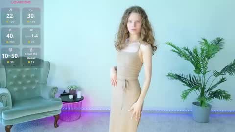 Snapshot of mila_stain chatting on 06.07.26 Mila online show from 06.07.26