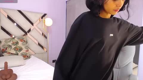 milaa_star online show from 02.15.26