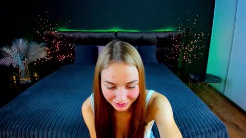 Snapshot of milaaddam chatting on 09.28.25 Milla online show from 09.28.25