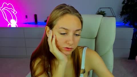 Snapshot of milaaddam chatting on 10.21.25 Milla online show from 10.21.25