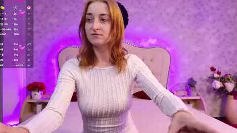 Snapshot of miladaviss chatting on 07.10.26 Mila online show from 07.10.26