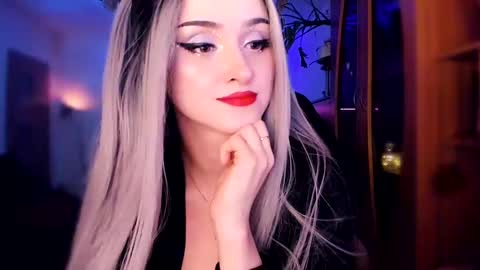 Snapshot of miladyjolie chatting on 01.09.25 MiladyJolie online show from 01.09.25