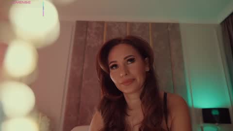        online show from 10.06.25