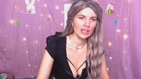 Snapshot of milaloona chatting on 04.01.26 Milaloona online show from 04.01.26