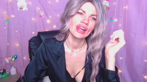 Snapshot of milaloona chatting on 04.09.26 Milaloona online show from 04.09.26