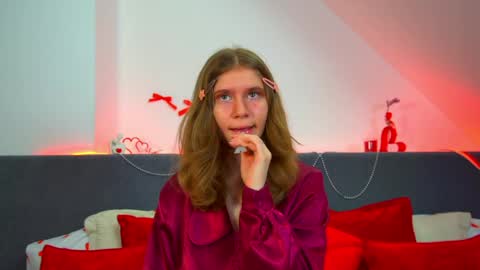 Mila online show from 04.18.26