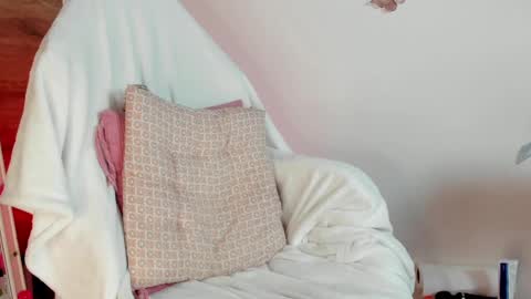 Snapshot of milan_d01 chatting on 03.01.25  Nice To Meet you  Welcome here online show from 03.01.25