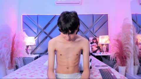 milan_lewiss online show from 04.14.26