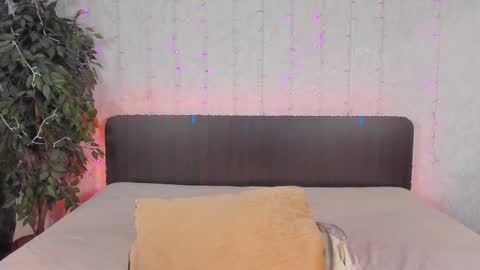 Snapshot of milana_crystal_ chatting on 12.03.24 Milana online show from 12.03.24