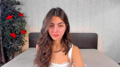 Snapshot of milana_crystal_ chatting on 12.16.24 Milana online show from 12.16.24