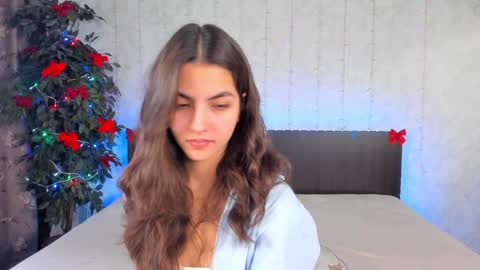 Snapshot of milana_crystal_ chatting on 12.27.24 Milana online show from 12.27.24
