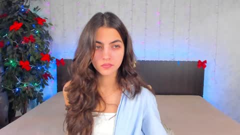 Snapshot of milana_crystal_ chatting on 12.30.24 Milana online show from 12.30.24