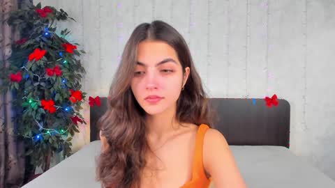 Snapshot of milana_crystal_ chatting on 01.08.25 Milana online show from 01.08.25