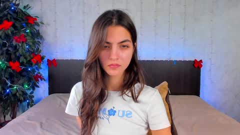 Snapshot of milana_crystal_ chatting on 01.13.25 Milana online show from 01.13.25
