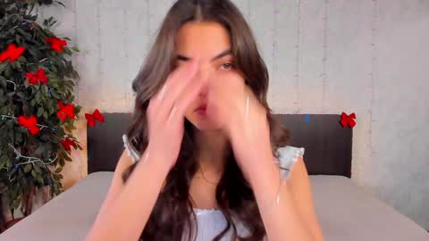 Snapshot of milana_crystal_ chatting on 01.15.25 Milana online show from 01.15.25